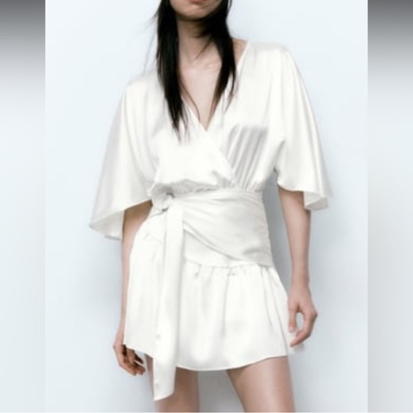 Zara SATIN EFFECT SHORT JUMPSUIT WHITE - Picture 3 of 4